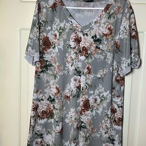 HEIMISH USA Gray and Brown Floral V-Neck Top. Pro-owned